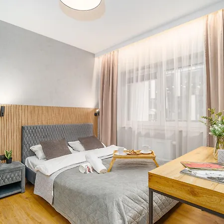 Apartment Podgorze - Parking, Balcony - By Rentujemy Krakow