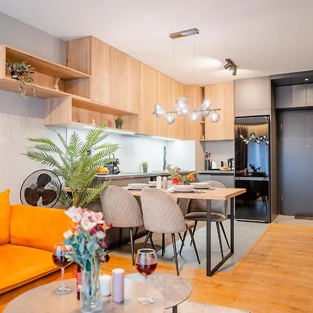 Apartamento Podgórze - Parking, Balcony - By Rentujemy Cracóvia